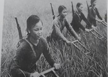 Phụ nữ Việt Nam dù chiến tranh hay hòa bình đều phát huy được những đức tính vượt trội của con người và truyền thống người phụ nữ Việt!